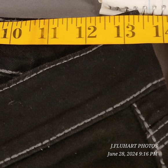 Levi Curvy Straight Jean's NWOT  Black Sz 4M W27 L32 - Picture 8 of 16